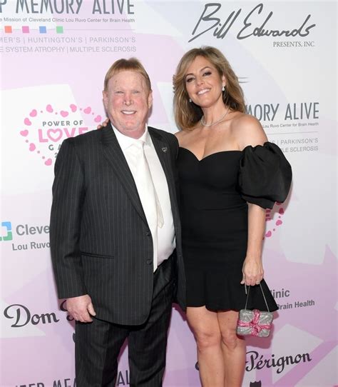 raiders owner wife